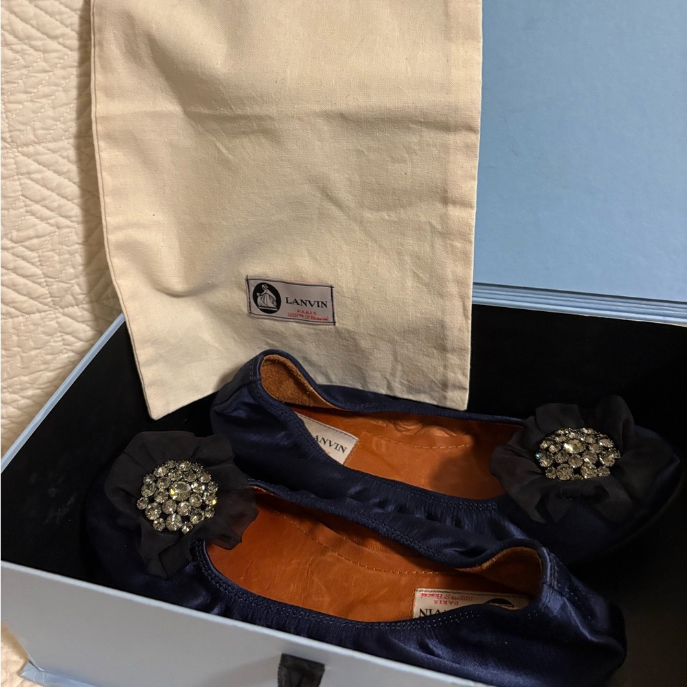 LANVIN Élégant Satin Ballerine Slippers with Jeweled Silk Tulle ~ FR 38.5